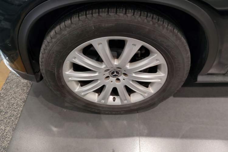 Used Mercedes-Benz GLE Coupe 2017 GLE 320 4MATIC Coupe SUV Left Front Wheel Hub