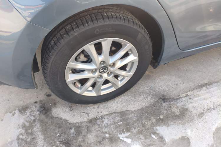 Used Mazda Mazda 3 Axela 2014 Hatchback 1.5L Automatic Luxury Model