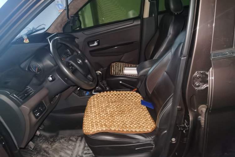 Used Dongfeng Fengon 330 2018 1.5L 330S Comfort Edition China V Standard DK15