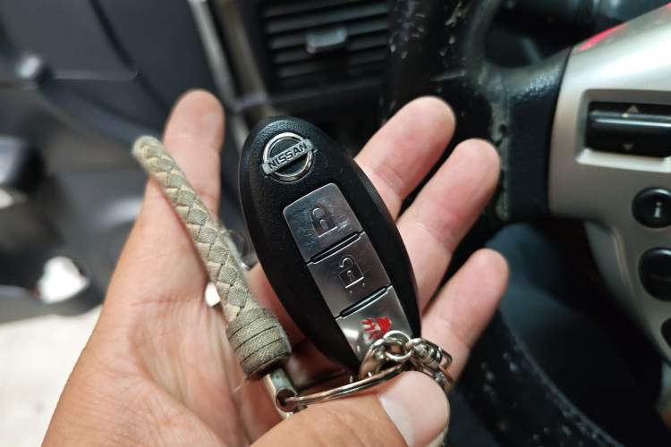 Used Dongfeng Fengdu MX6 2015 2.0L CVT Two-Wheel Drive Excellence Edition Vehicle Key