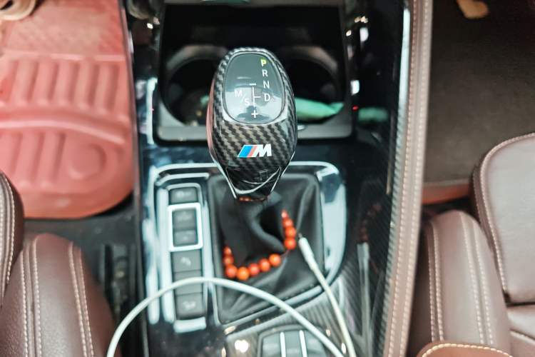 Used BMW X1 2019 xDrive20Li Luxury Edition Gear Lever