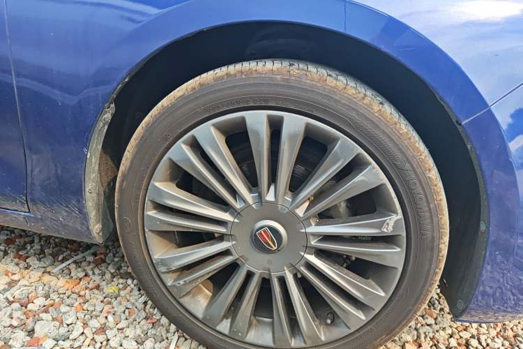 Used Hongqi H5 2020 1.5T DCT Flagship Edition Right Front Wheel Hub