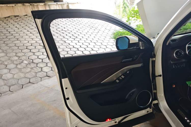 Used Wey VV6 2018 2.0T Two-Wheel Drive Flagship Version China V Standard