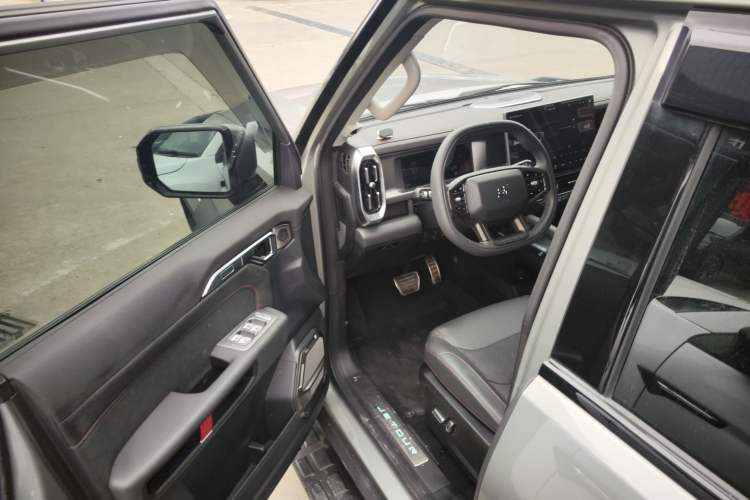 Used JETOUR Traveler 2023 2.0T All-Wheel-Drive CrossPRO