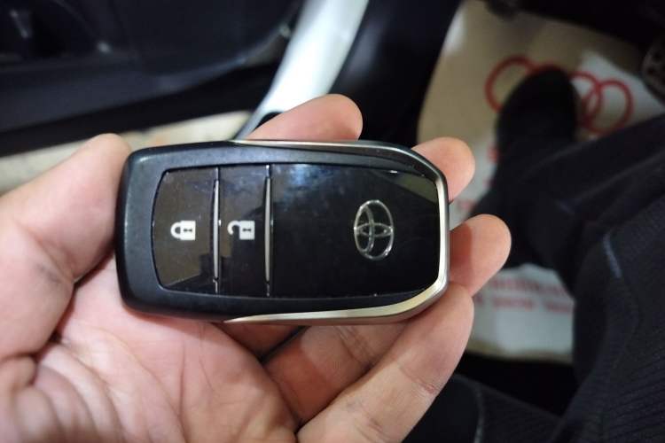 Used Toyota Highlander 2017 2.0T Four-Wheel Drive Luxury Edition 7 Seats