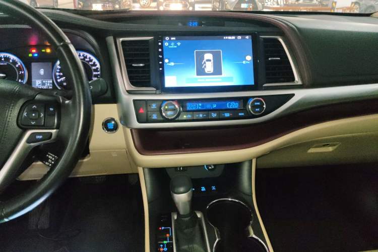 Used Toyota Highlander 2015 2.0T Four-Wheel Drive Luxury Edition 7-Seater
