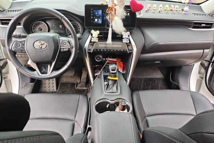 Used Toyota Venza 2023 2.0L CVT Two-Wheel Drive Luxury Edition Audio And AC Panel