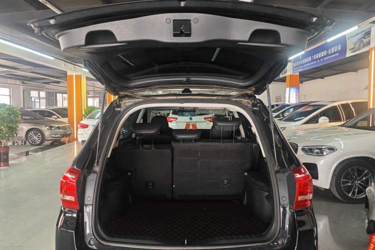 Used Haval H6 2019 Sport Edition 1.5T Automatic Two-Wheel Drive Elite Model China VI Trunk