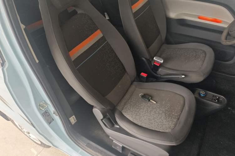 Used Wuling Hongguang MINIEV 2020 Zizai Version Lithium-NMC Right Front Seat