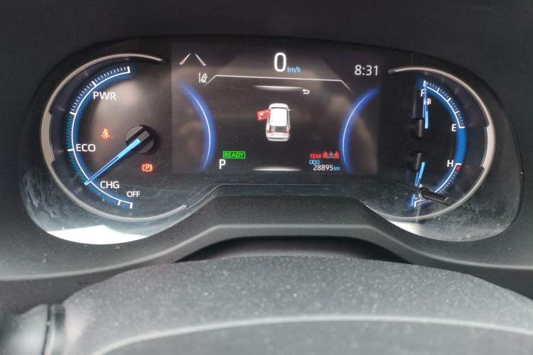 Used Toyota RAV4 Rongfang Plug-in Hybrid 2022 2.5L Four-Wheel Drive Flagship Pro Odometer Close Up