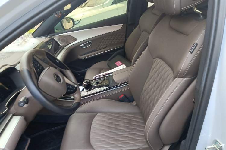 Used BYD Han 2024 EV Glory Edition 506KM Front-Wheel-Drive Premium Model