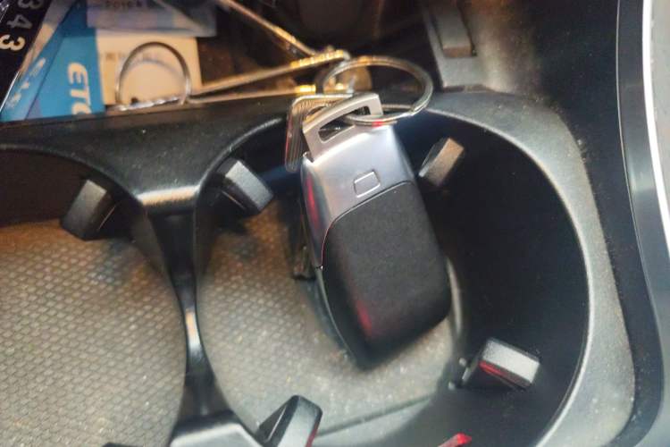 Used Mercedes-Benz GLC 2021 GLC 260 L 4MATIC Luxury Model Vehicle Key