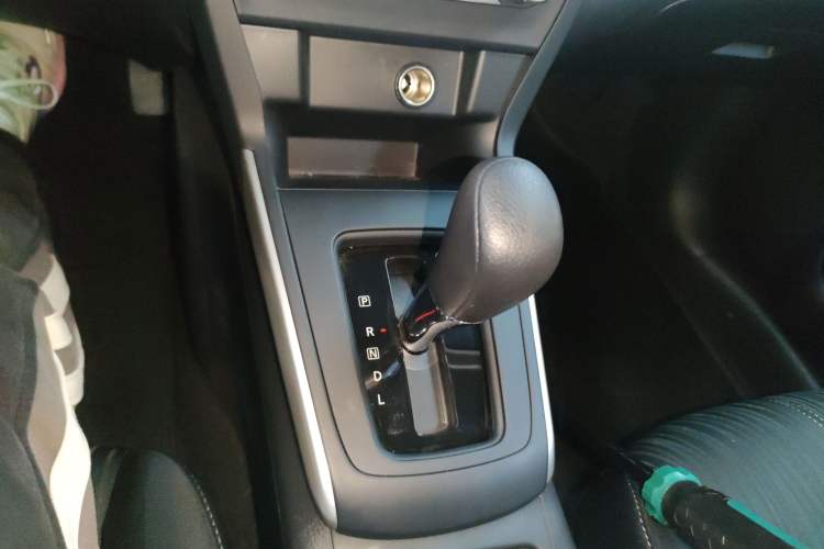 Used Nissan Sylphy 2024 Facelifted Three Classic 1.6XE CVT Comfort Edition Gear Lever