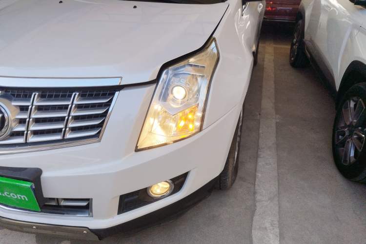 Used Cadillac SRX 2015 3.0L Comfort Version
