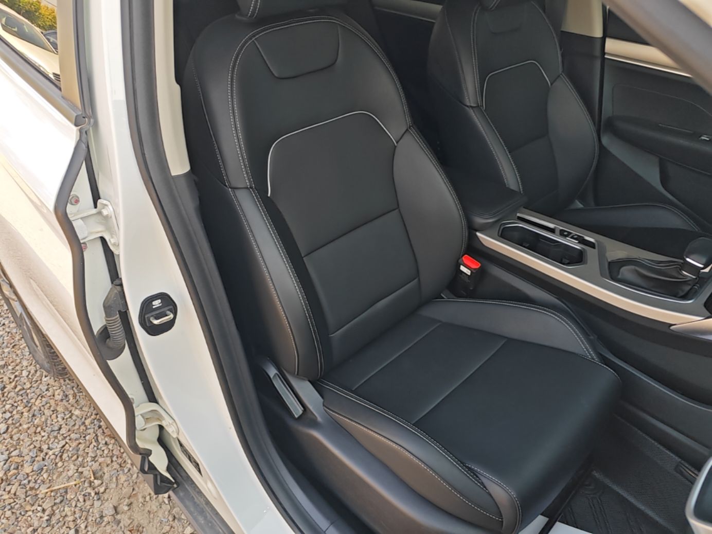 Geely Auto Coolray 2025 1.5L CVT Super Edition — снимка 19