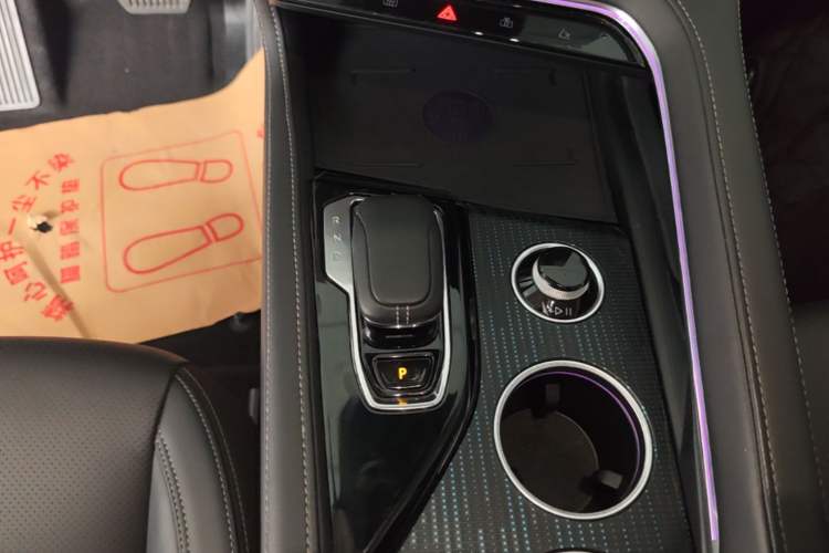 Used Zeekr 001 2022 Long-Range Dual-Motor WE Edition Gear Lever