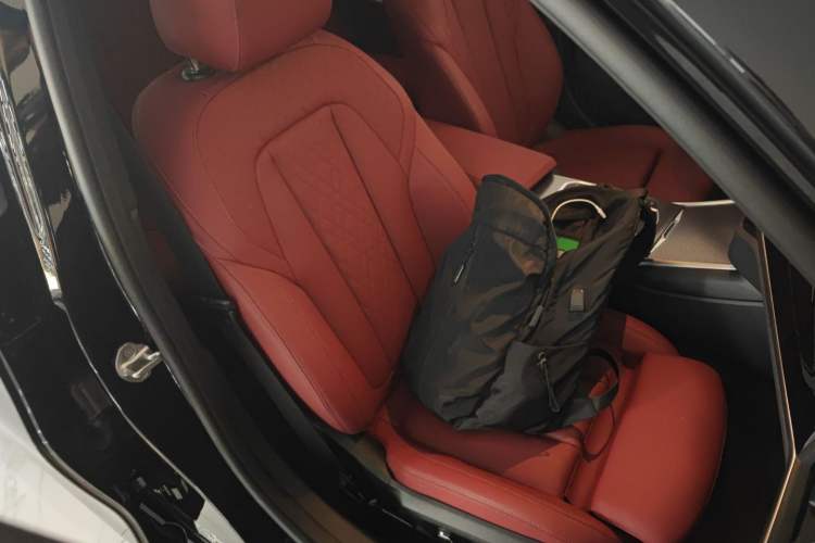 Used BMW 3 Series 2024 325i M Sport Night Edition Package Right Front Seat