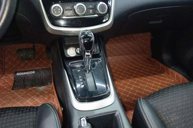 Used Nissan Tiida 2016 1.6L CVT Smart Drive Edition Gear Lever