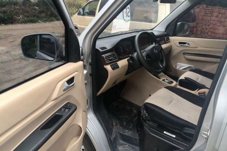 Used CHANGAN KUAYUE Xing V7 EV 2025 Model, Passenger Version, Comfort Type, 6-seater Driver Seat