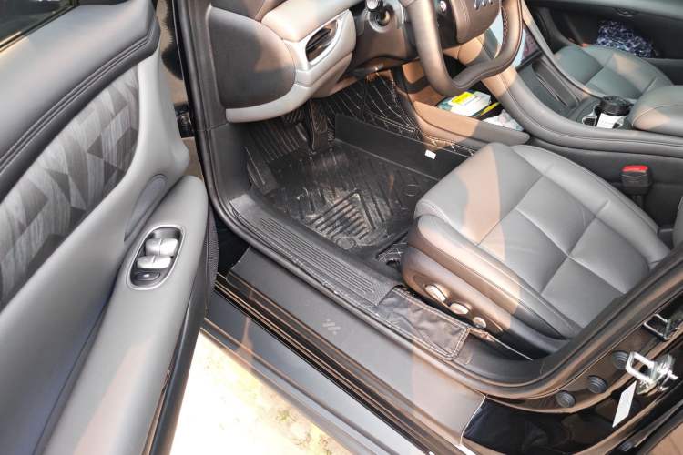 Used IM L6 2024 Max Extended-Range Version Driver Seat