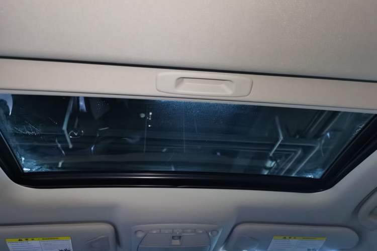 Used Infiniti Q50L 2018 2.0T Comfort Edition China VI Standard Headliner