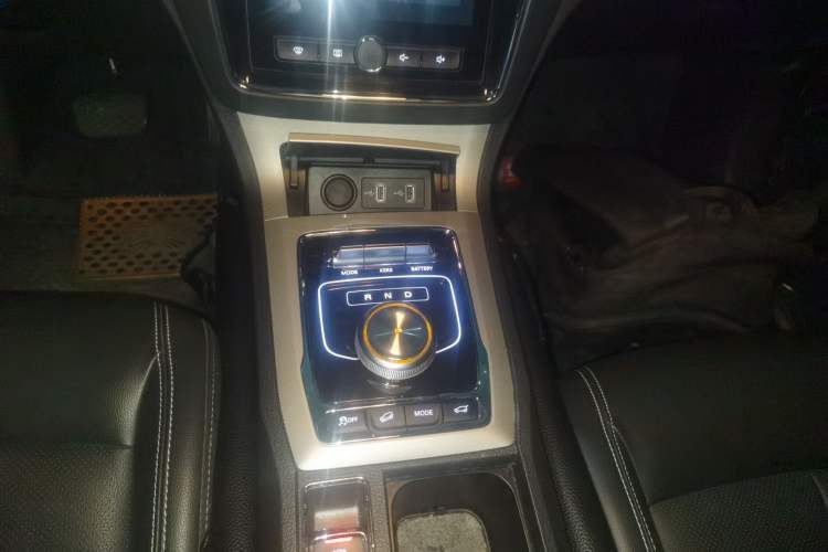 Used Roewe RX5 New Energy 2017 ERX5 EV400 Electric Internet Flagship Edition Gear Lever