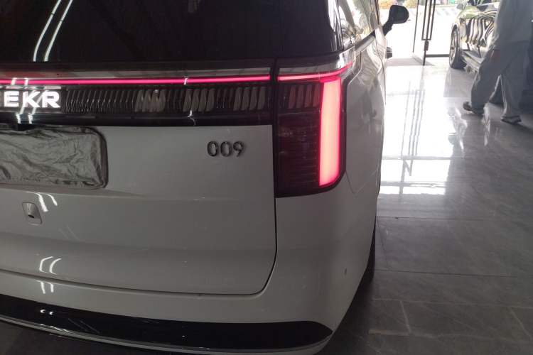 Used Zeekr 009 2022 WE Edition
