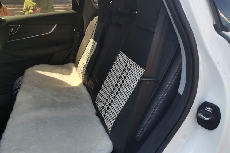 Used Chery Tiggo 8 2024 Honor Edition 230TCI Manual Advanced Version 5 Seats Left Rear Seat