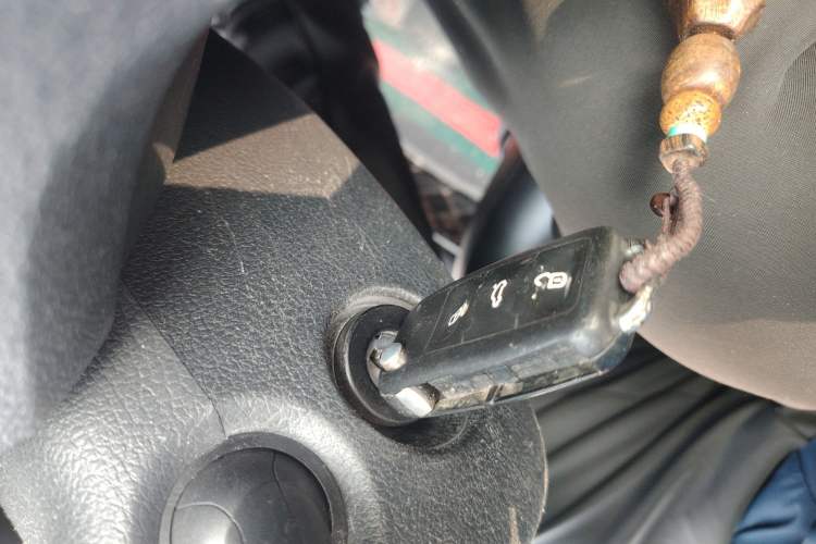 Used Volkswagen Santana 2015 HaoNa 1.6L Manual Fashion Edition