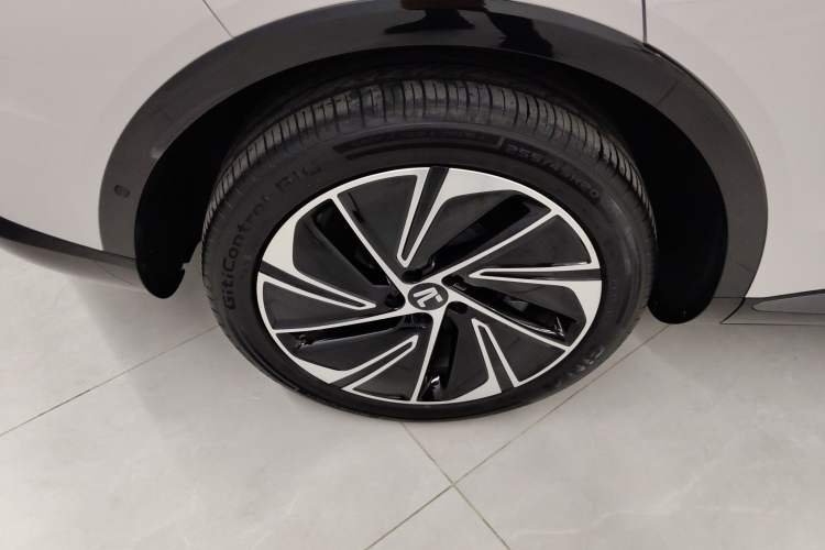 Used Rising R7 2025 Model Advanced Edition
