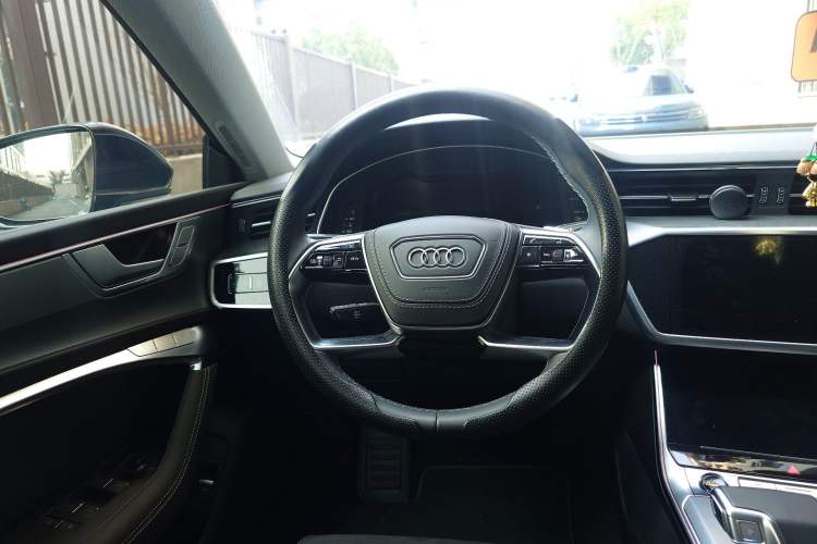 Used Audi A7L 2024 45 TFSI quattro Luxury Edition
