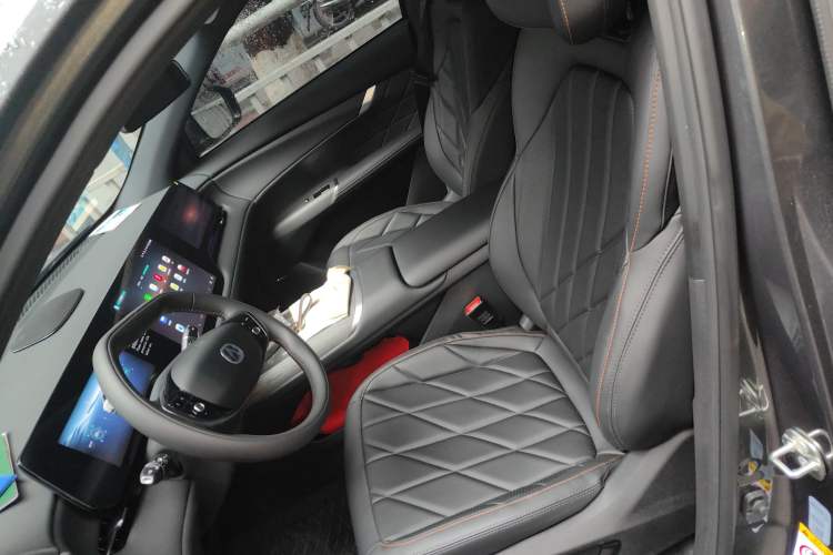 Used CHANGAN CS75 PLUS 2025 4th Generation UItra 2.0T New Blue Whale Smart Intelligent Powertrain Version
