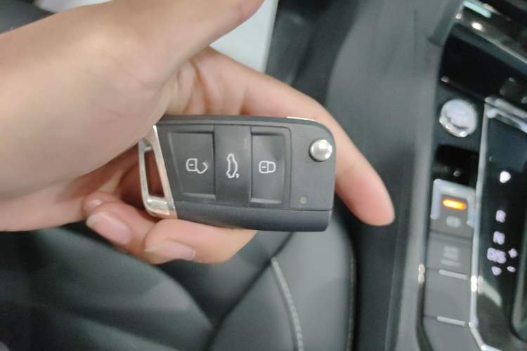 Used Volkswagen Lamando 2019 280TSI DSG Comfort Edition China VI standard Vehicle Key