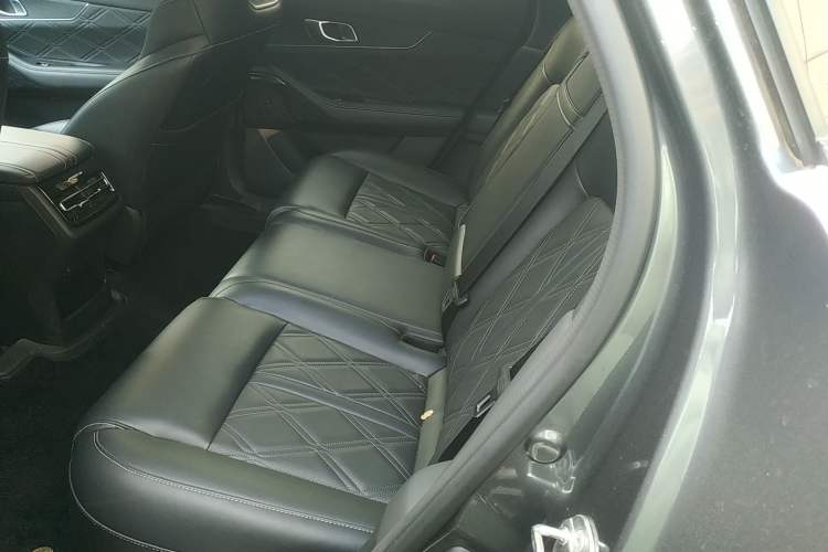 Used Changan UNI-K 2024 2.0T Two-Wheel Drive Global Edition