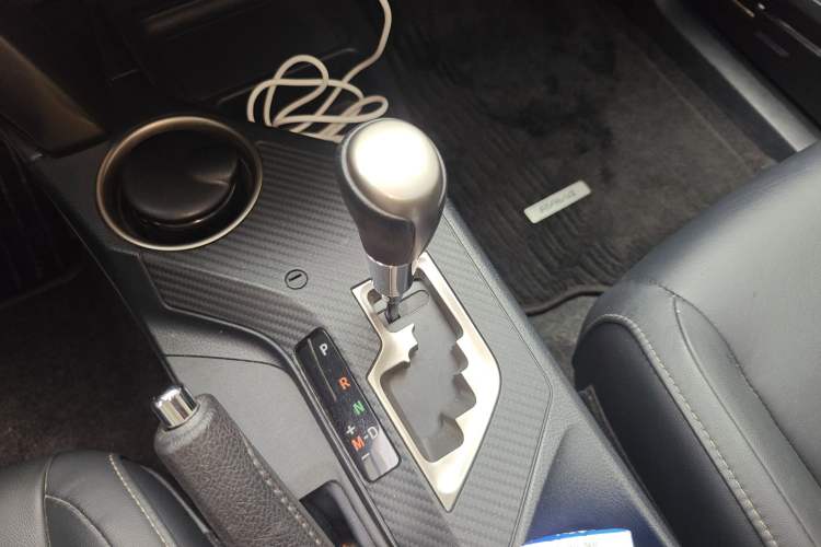 Used Toyota RAV4 2015 2.0L CVT Four-Wheel Drive New Edition