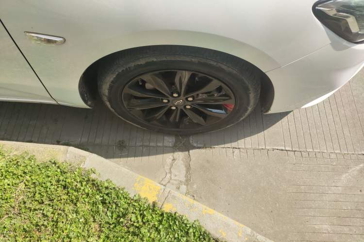 Used Chevrolet Monza 2020 Light Hybrid Redline 320T Dual-Clutch Joyful Edition