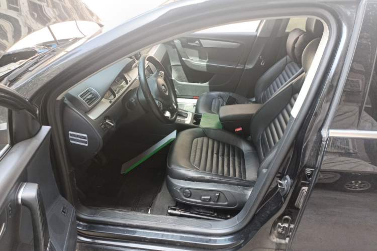 Used Volkswagen Magotan 2013 1.8TSI Premier Model Left Front Seat