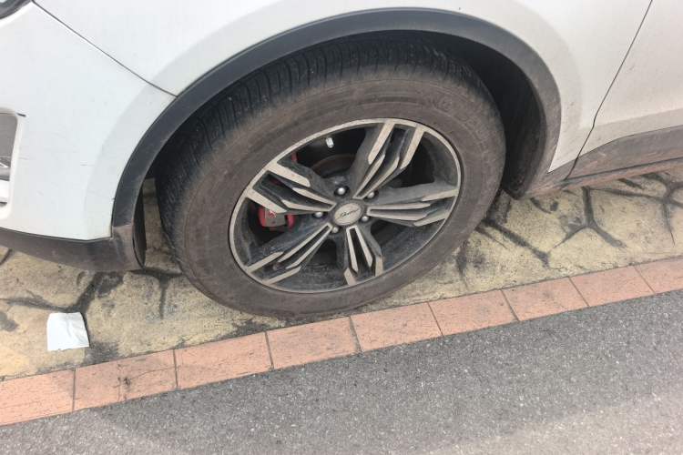 Used Zotye Domy X5 2017 Upgraded Model 1.5T CVT ZhiXian Edition Left Front Wheel Hub