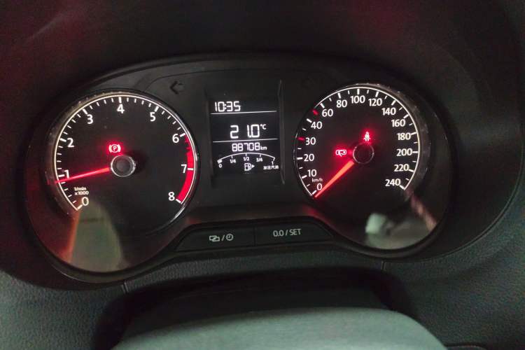 Used Volkswagen Polo 2016 1.4L Manual Fashion Model