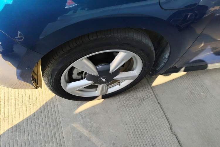 Used ORA Good Cat 2023 401 km Standard Range Premium Version Lithium Iron Phosphate
