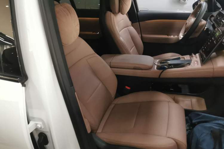 Used Nio ES6 2023 75 kWh Right Front Seat