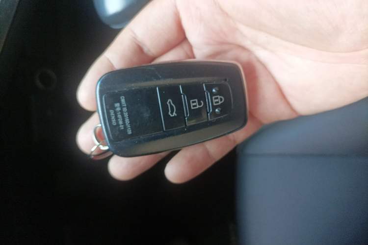 Used Toyota Camry 2018 2.5G Luxury Edition
