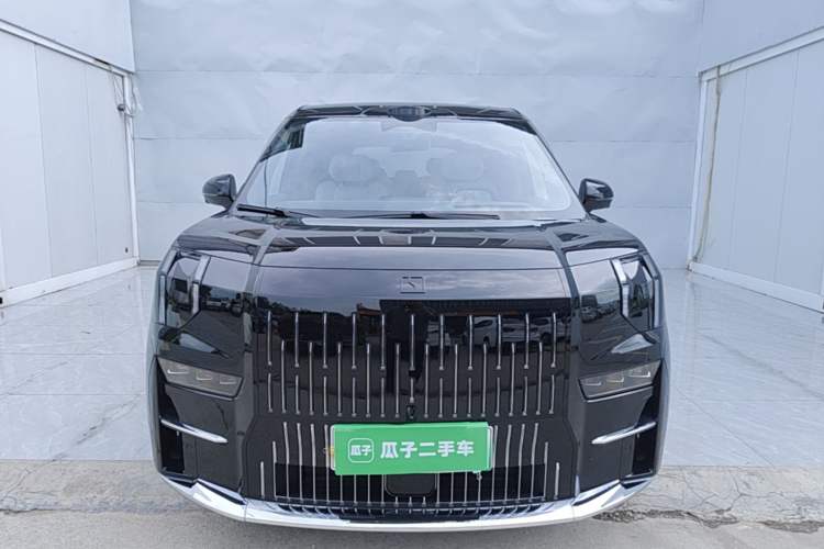 Used Zeekr 009 2024 7-Seater Aisle Version 108 kWh
