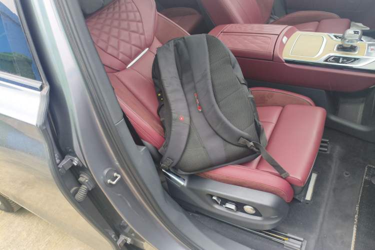 Used Hongqi E-HS9 2022 690 km Range Flagship Edition Six Seats
