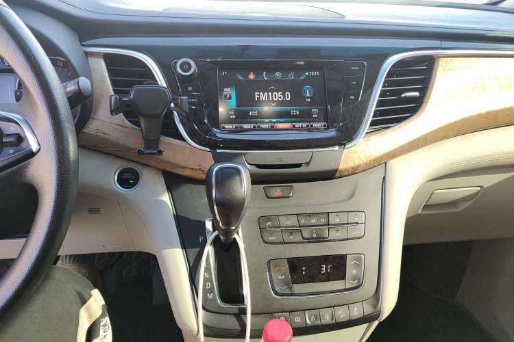 Used Buick GL8 2017 ES 28T Comfort Model China V Standard
