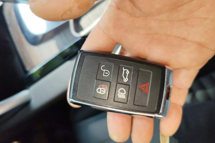 Used Land Rover Discovery Sport 2022 249 PS R-Dynamic SE Performance Tech Edition 5 Seats
