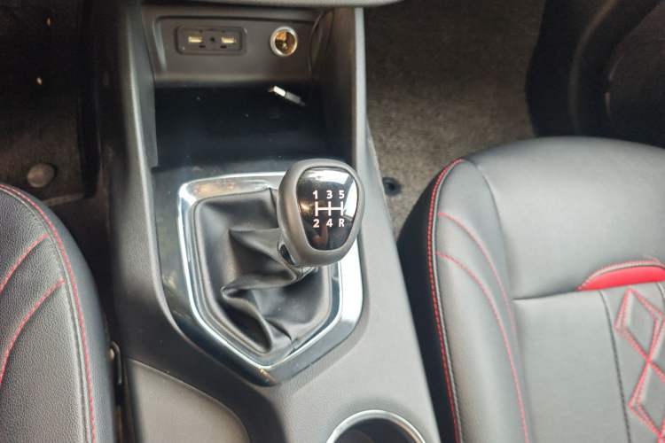 Used Soueast DX3 2018 1.5L Manual Luxury Model
