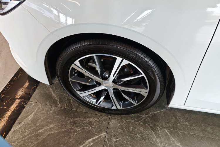 Used Geely Auto Emgrand 2022 4th Generation 1.5L CVT Luxury Model
