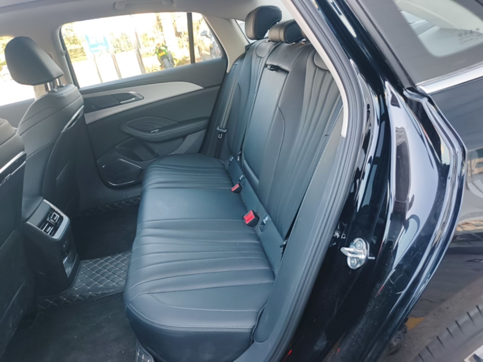 Hongqi H5 PHEV 2025 130 Super Hybrid Version — снимка 20