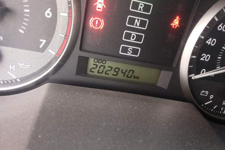 Used Toyota Land Cruiser 2012 4.0L Automatic VX
